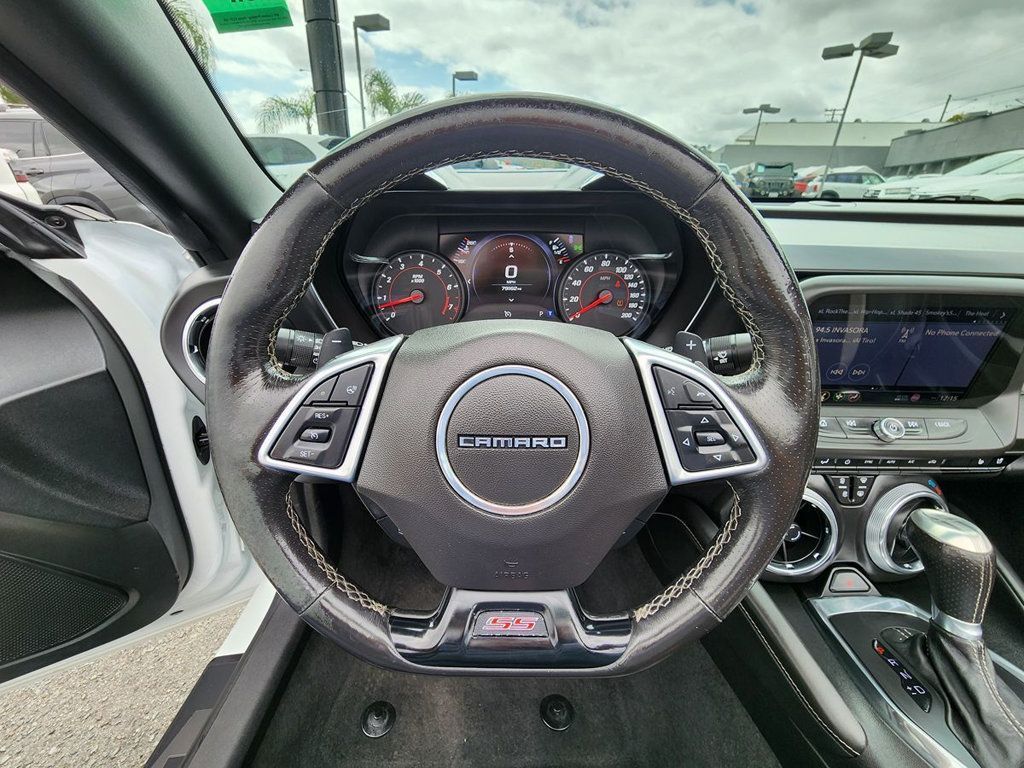 2019 Chevrolet Camaro 2dr Convertible 2SS - 22359725 - 17