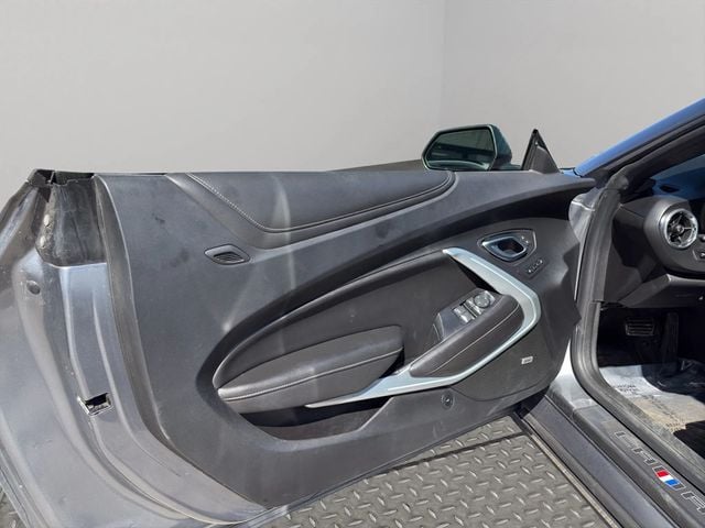2019 Chevrolet Camaro 2dr Convertible SS w/2SS - 22993792 - 10