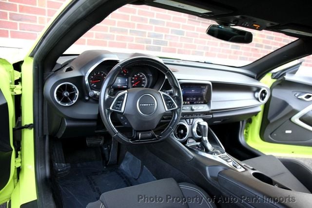 2019 Chevrolet Camaro 2dr Coupe 1LT - 22688530 - 25