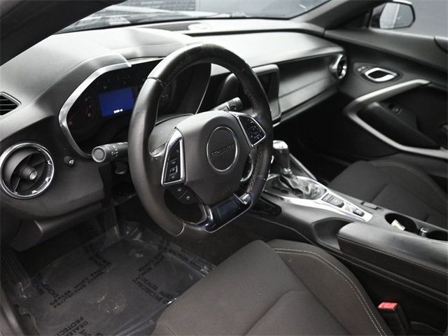 2019 Chevrolet Camaro 1LT photo 4