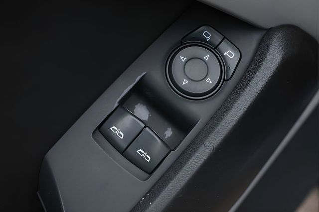 2019 Chevrolet Camaro 2dr Coupe 1LT - 22980229 - 12