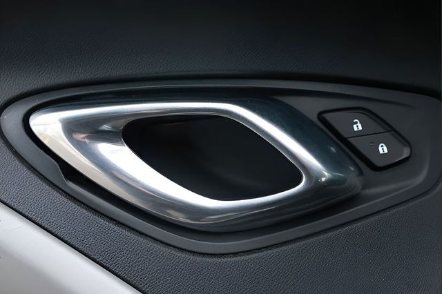 2019 Chevrolet Camaro 2dr Coupe 1LT - 22980229 - 14