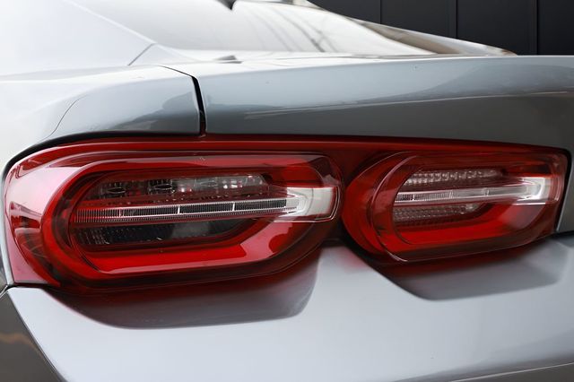 2019 Chevrolet Camaro 2dr Coupe 1LT - 22980229 - 29