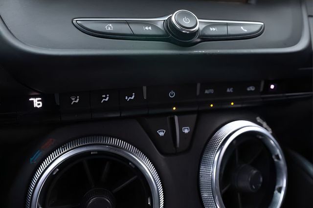 2019 Chevrolet Camaro 2dr Coupe 1LT - 22980229 - 33