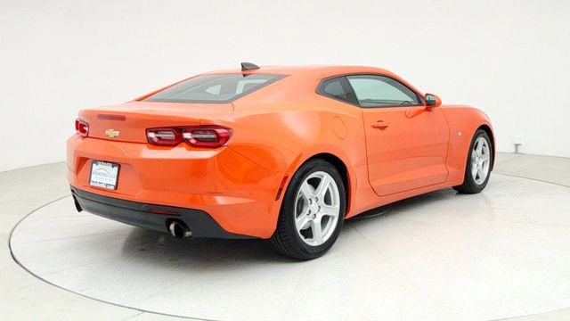 2019 Chevrolet Camaro 2dr Coupe 1LT - 22944666 - 4