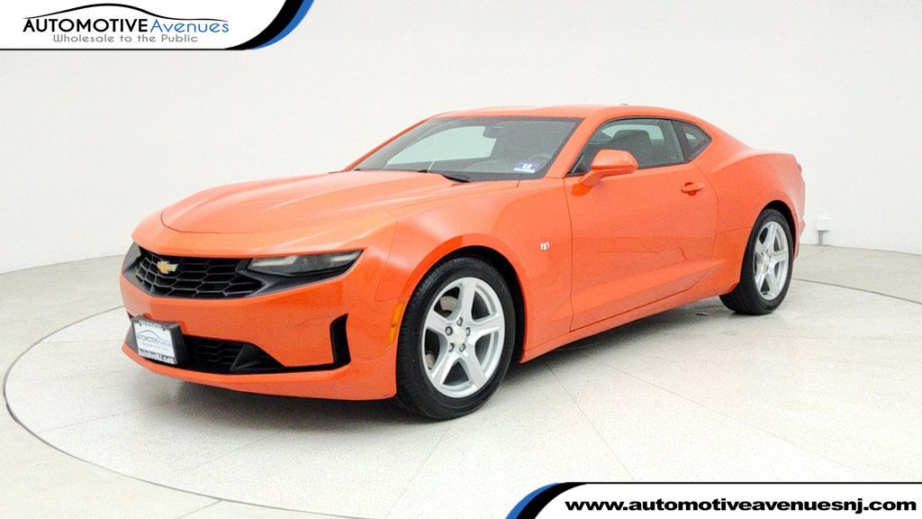 2019 Chevrolet Camaro 2dr Coupe 1LT with Upgraded Engine - 22944666 | Video 1