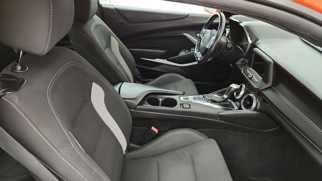 2019 Chevrolet Camaro 2dr Coupe 1LT with Upgraded Engine - 22944666 - 22