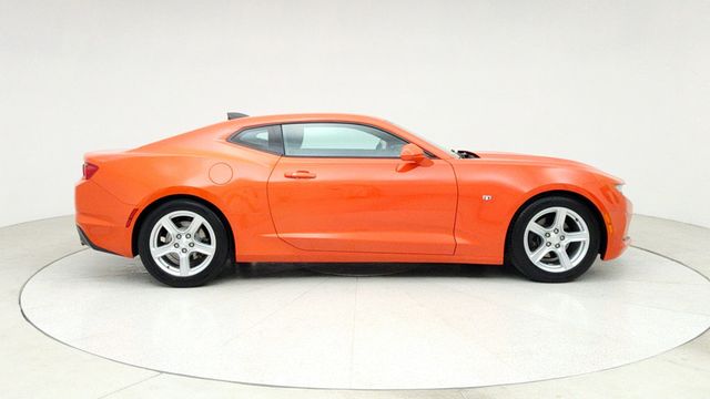 2019 Chevrolet Camaro 2dr Coupe 1LT with Upgraded Engine - 22944666 - 3