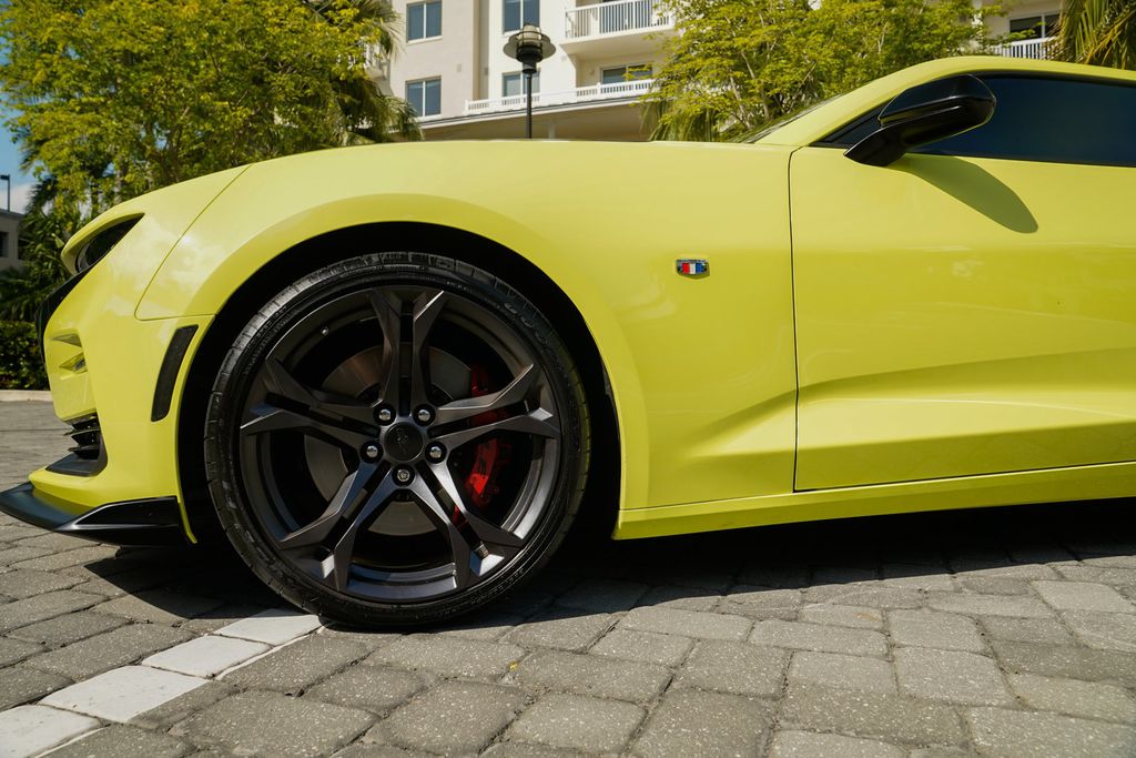 2019 Chevrolet Camaro 2dr Coupe 1SS - 22938065 - 11