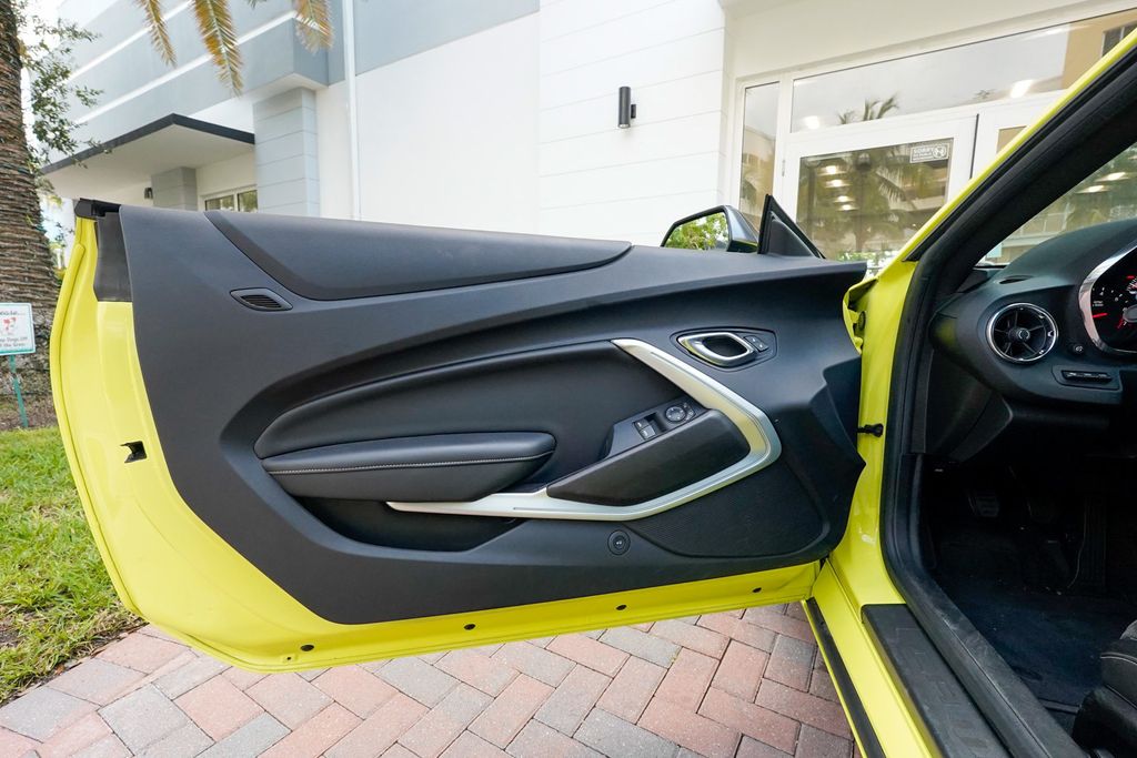 2019 Chevrolet Camaro 2dr Coupe 1SS - 22938065 - 53