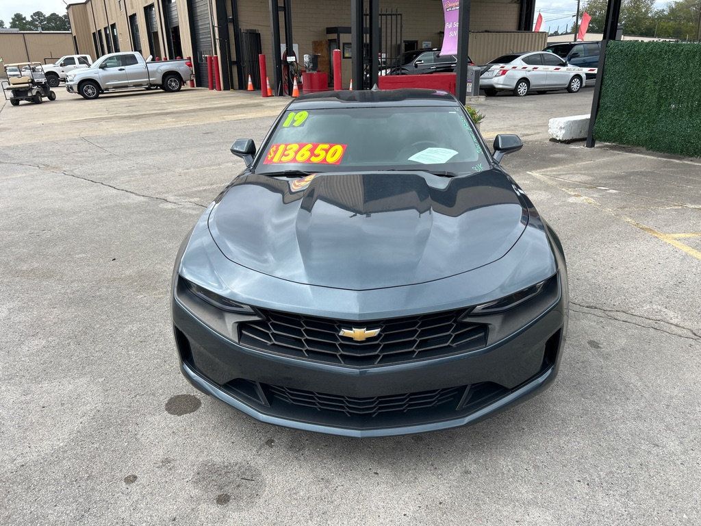 2019 Chevrolet Camaro Coupe 1LT photo 2