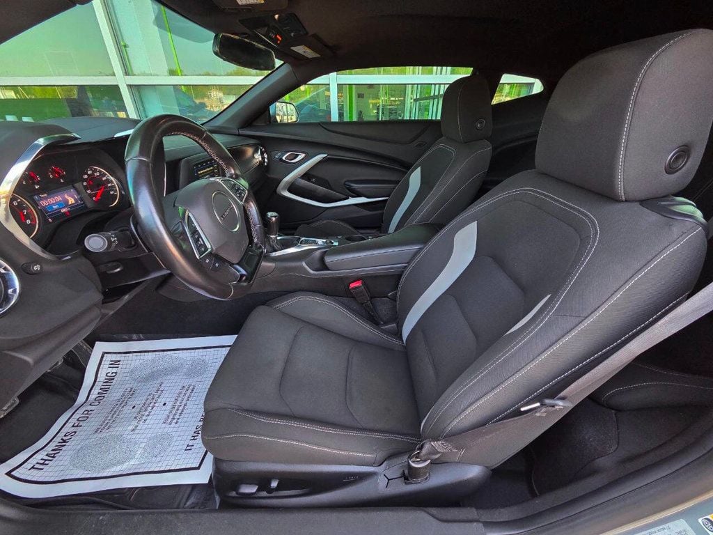 2019 Chevrolet Camaro Coupe 1LT photo 11