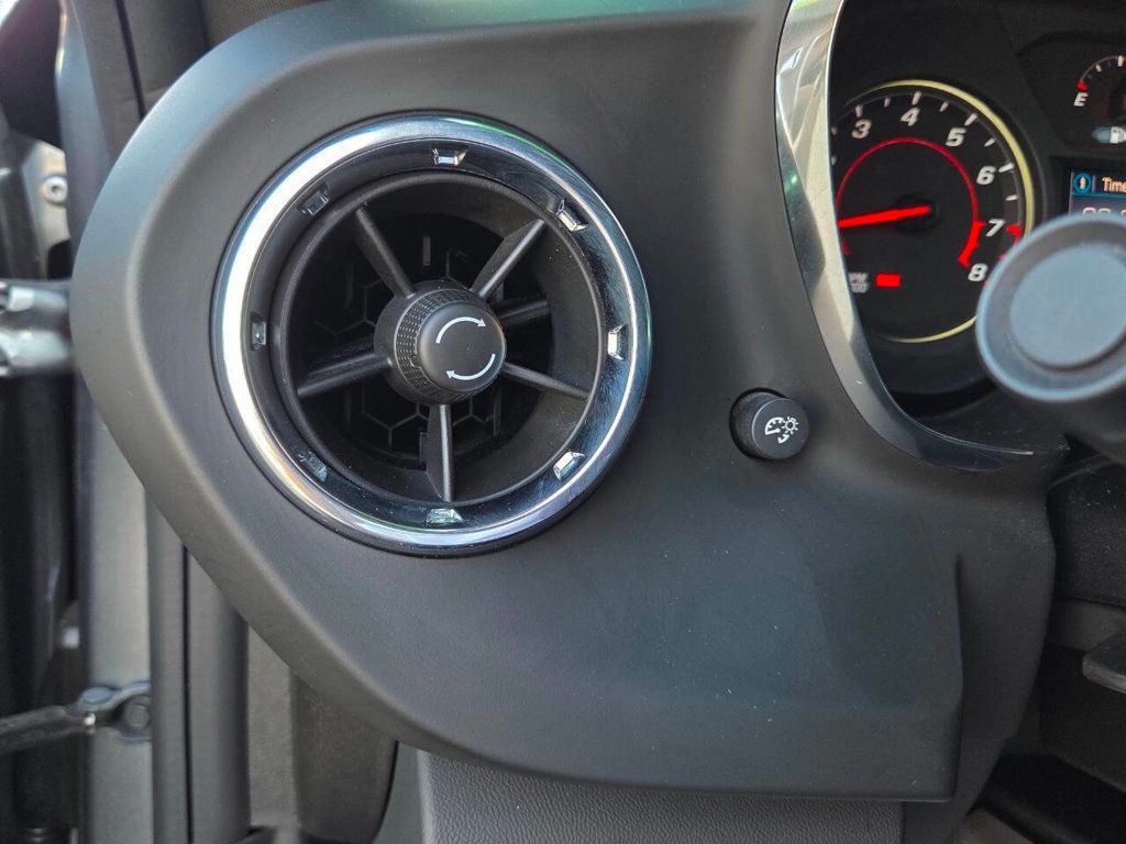 2019 Chevrolet Camaro Coupe 1LT photo 16