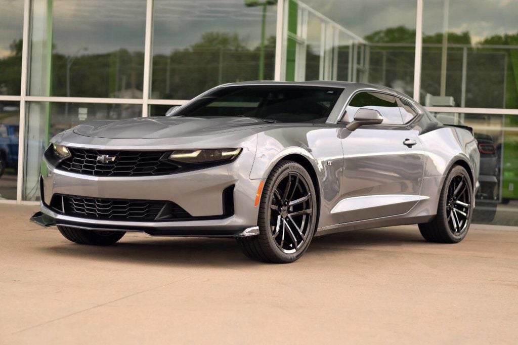 2019 Chevrolet Camaro Coupe 1LT photo 3