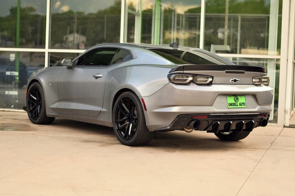 2019 Chevrolet Camaro Coupe 1LT photo 5