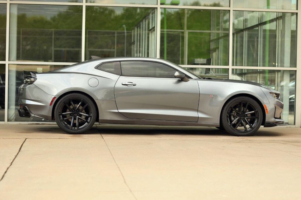 2019 Chevrolet Camaro Coupe 1LT photo 8
