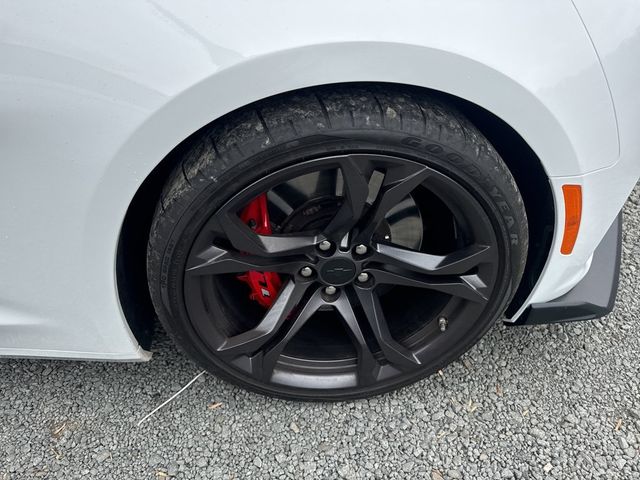 2019 Chevrolet Camaro 2dr Coupe SS w/1SS - 22957441 - 24