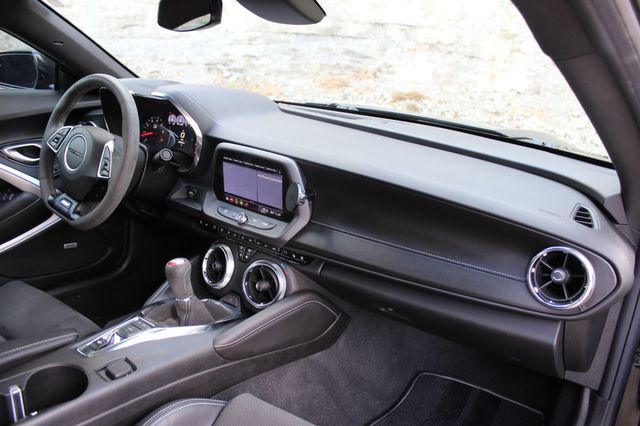 2019 Chevrolet Camaro 2dr Coupe SS w/2SS - 23087269 - 19