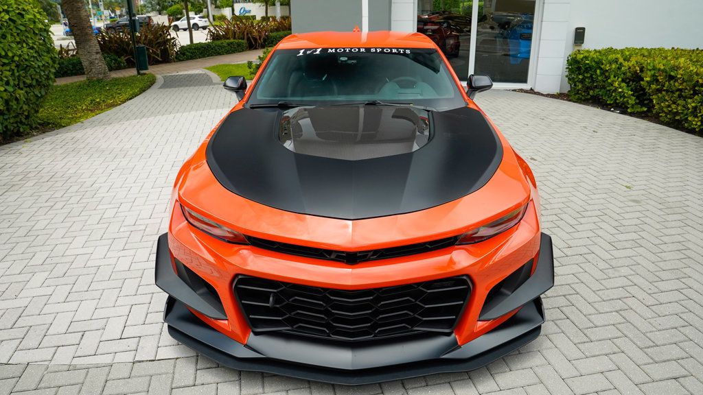2019 Chevrolet Camaro Coupe ZL1 photo 2