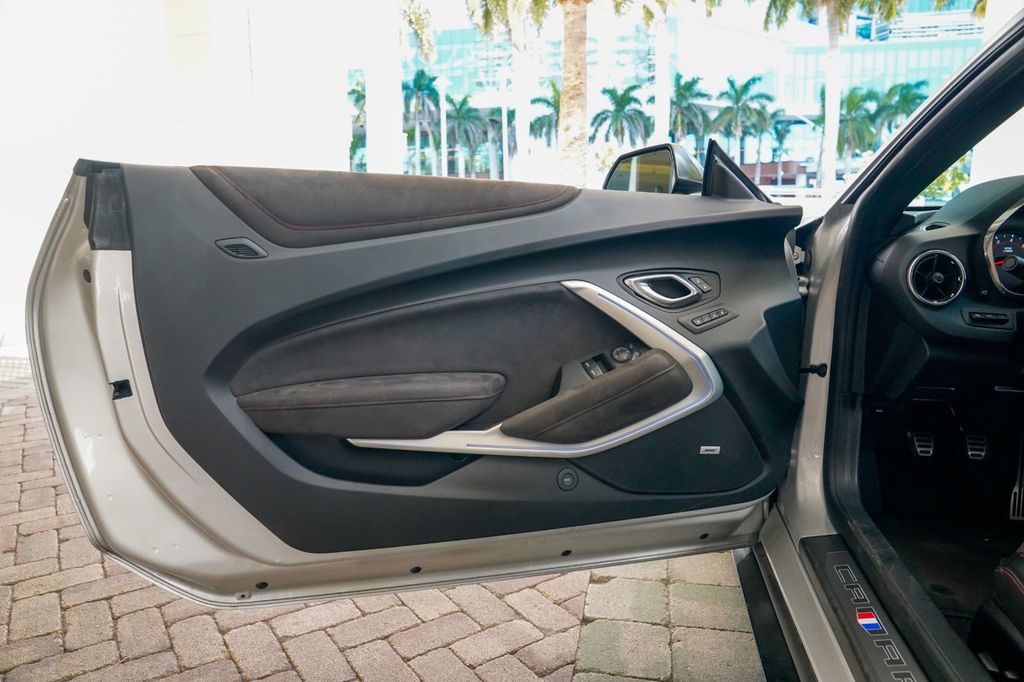 2019 Chevrolet Camaro 2dr Coupe ZL1 - 22932982 - 47