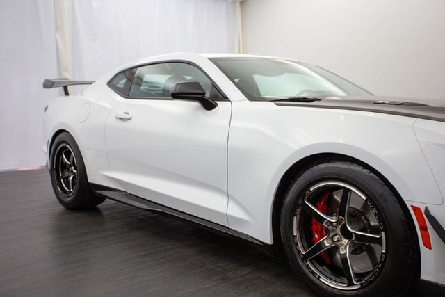 2019 Chevrolet Camaro 2dr Coupe ZL1 - 22682136 - 29