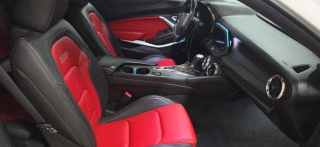 2019 Chevrolet Camaro 2SS, AUTO TRANS, TOUCHSCREEN, TWO TONE LTHR, SPOILER!!! - 23072620 - 7