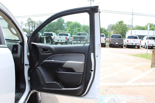 2019 Chevrolet Colorado 4WD Crew Cab 128.3" Work Truck - 23030687 - 25