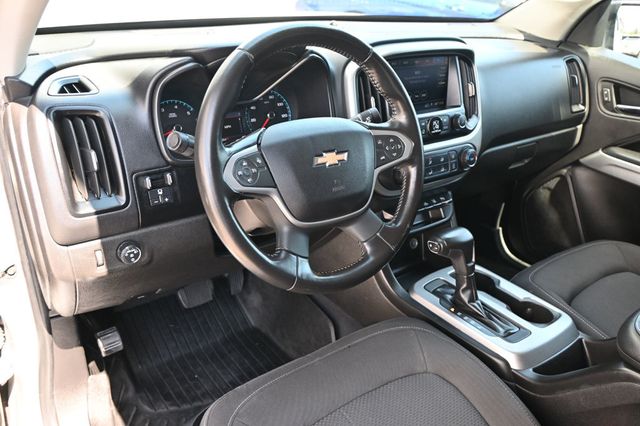 2019 Chevrolet Colorado Crew Cab LT Convenience Package Safety Package - 23011036 - 8