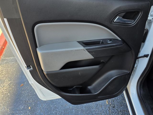 2019 Chevrolet Colorado LT - 23030879 - 29