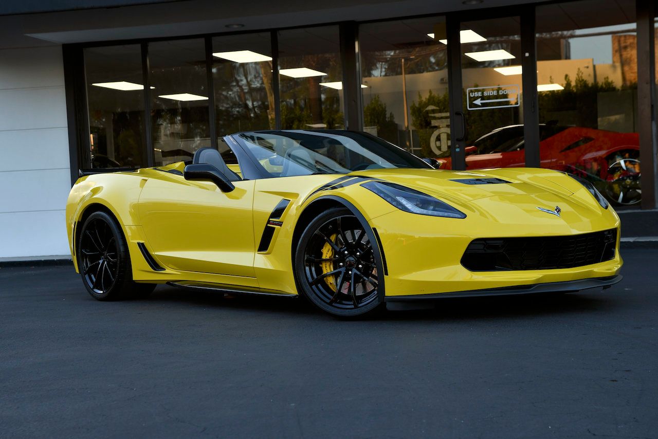 2019 Chevrolet Corvette Grand Sport Convertible 2LT photo 2