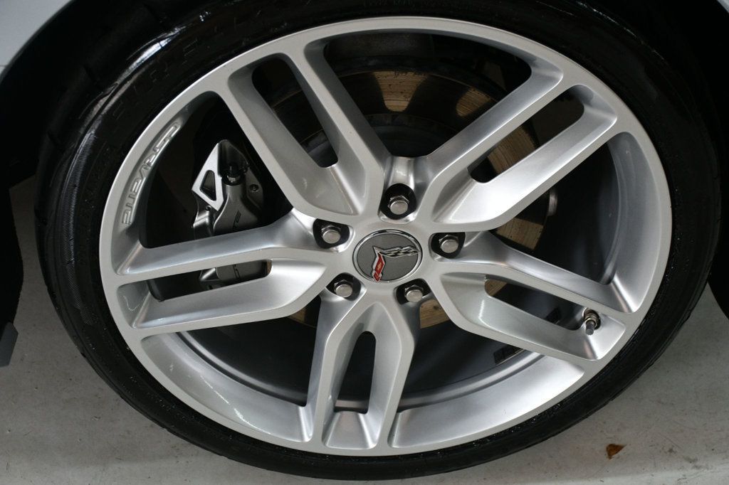 2019 Chevrolet Corvette Stingray Coupe 2LT photo 12