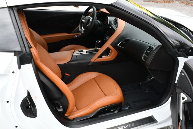 2019 Chevrolet Corvette 2dr Stingray Coupe W/2LT Preferred Equipment Package  - 22958958 - 15