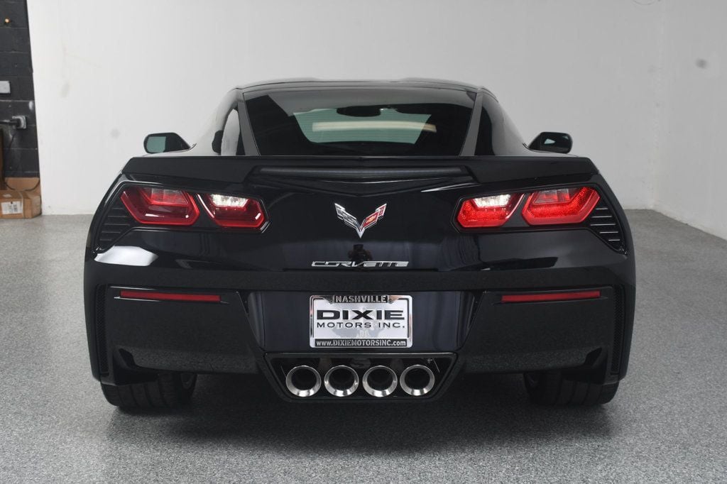 Chevrolet Corvette photo 16
