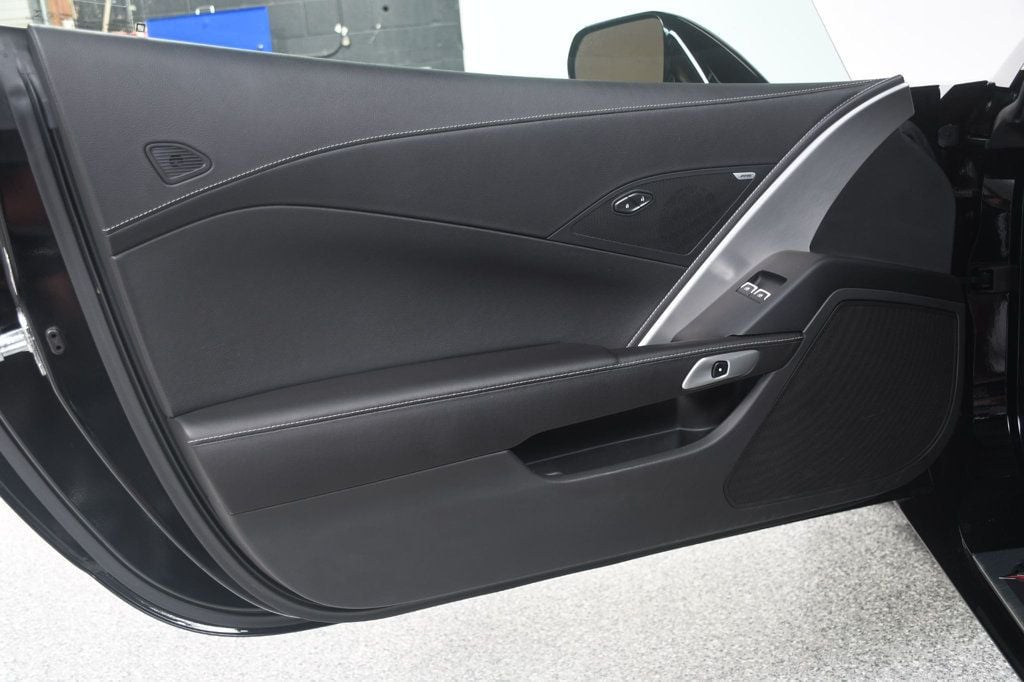 Chevrolet Corvette photo 23