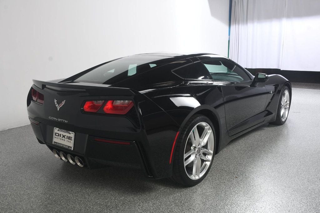 Chevrolet Corvette photo 8