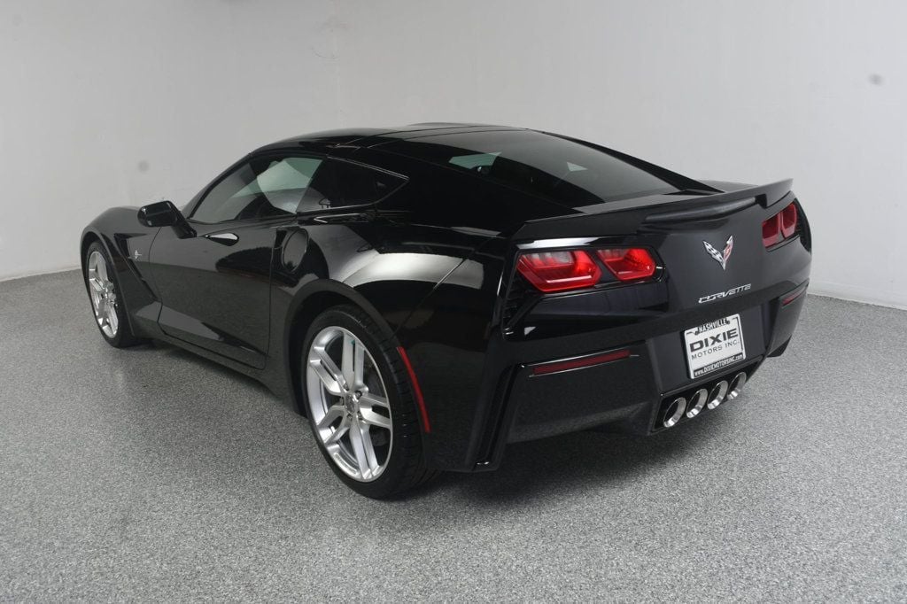 Chevrolet Corvette photo 9