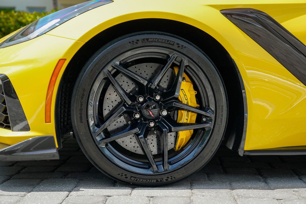 2019 Chevrolet Corvette 2dr ZR1 Convertible w/3ZR - 23029576 - 13