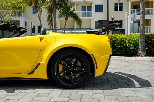 2019 Chevrolet Corvette 2dr ZR1 Convertible w/3ZR - 23029576 - 15