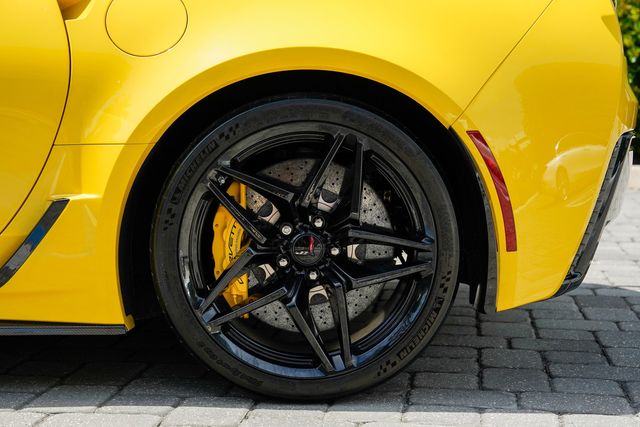 2019 Chevrolet Corvette 2dr ZR1 Convertible w/3ZR - 23029576 - 16