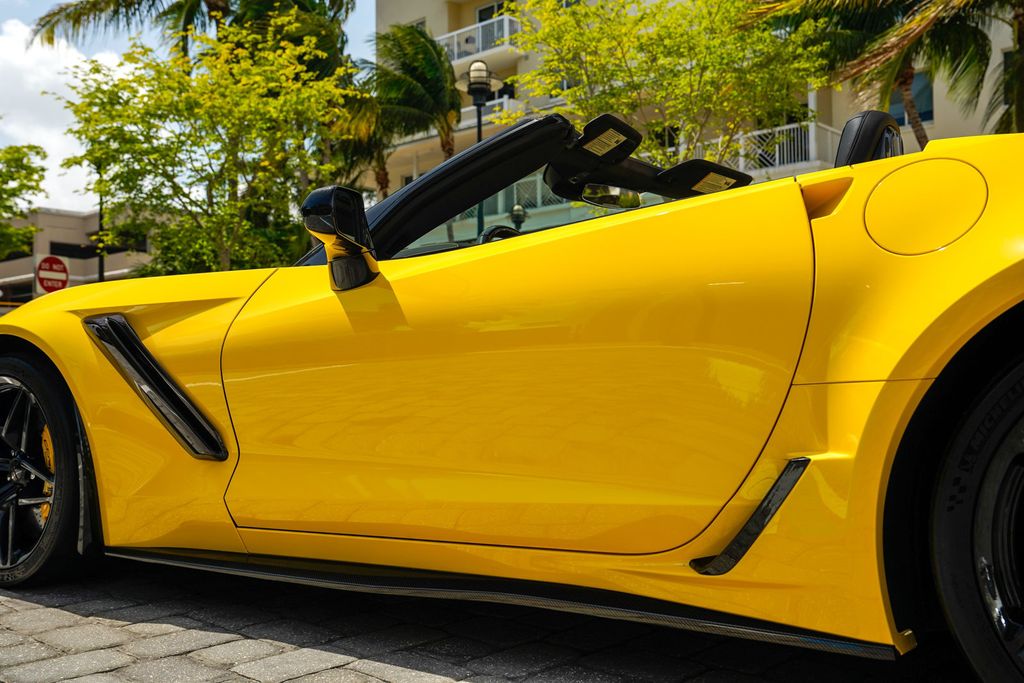 2019 Chevrolet Corvette 2dr ZR1 Convertible w/3ZR - 23029576 - 18