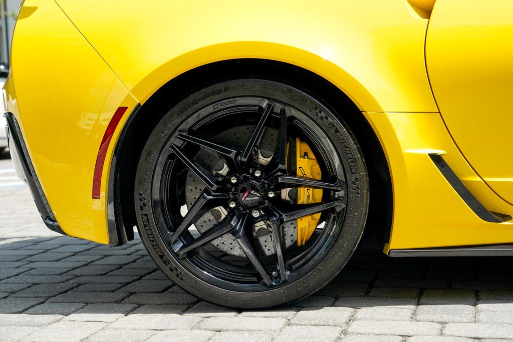 2019 Chevrolet Corvette 2dr ZR1 Convertible w/3ZR - 23029576 - 31