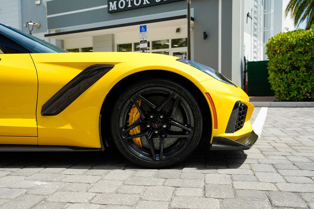 2019 Chevrolet Corvette 2dr ZR1 Convertible w/3ZR - 23029576 - 33