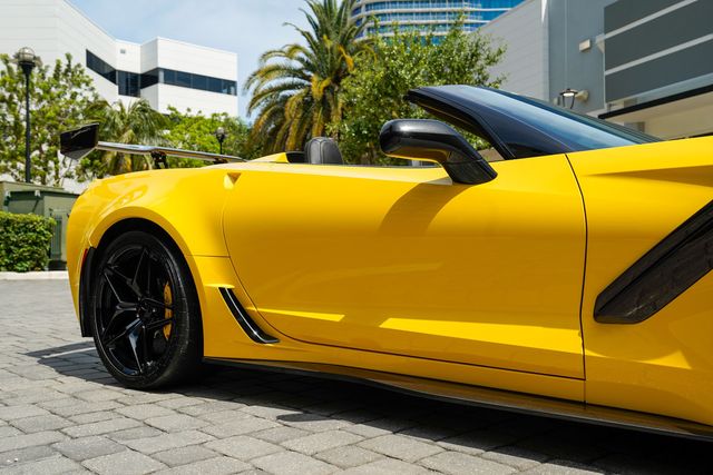 2019 Chevrolet Corvette 2dr ZR1 Convertible w/3ZR - 23029576 - 37