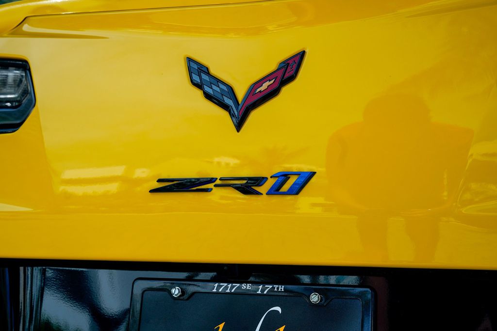 2019 Chevrolet Corvette 2dr ZR1 Convertible w/3ZR - 23029576 - 50