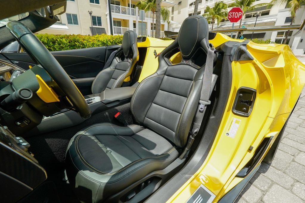 2019 Chevrolet Corvette 2dr ZR1 Convertible w/3ZR - 23029576 - 65