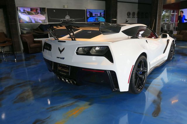 2019 Chevrolet Corvette 2dr ZR1 Coupe w/3ZR - 23026537 - 11
