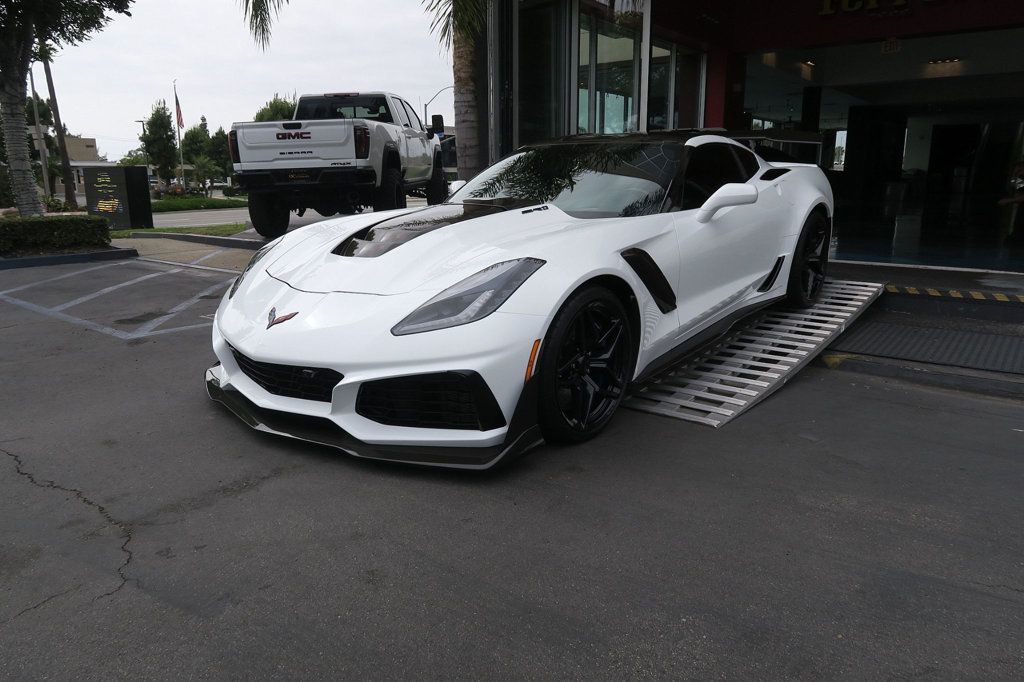 2019 Chevrolet Corvette 2dr ZR1 Coupe w/3ZR - 23026537 - 47