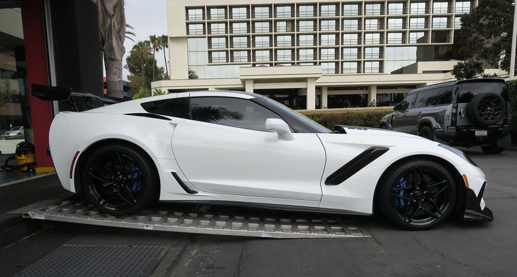2019 Chevrolet Corvette 2dr ZR1 Coupe w/3ZR - 23026537 - 5