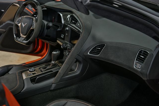 2019 Chevrolet Corvette 2dr ZR1 Coupe w/3ZR - 22935161 - 19