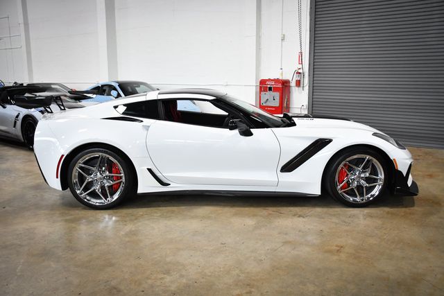 2019 Chevrolet Corvette 2dr ZR1 Coupe w/3ZR - 23035612 - 18